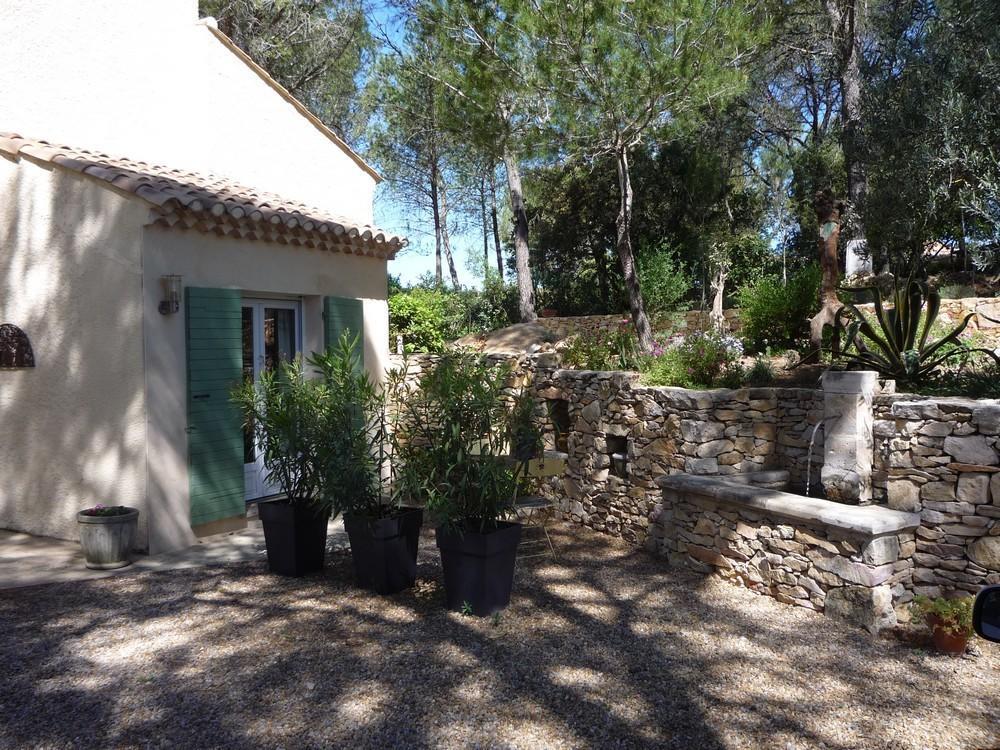 Sous Les Pins Panzió Nages-et-Solorgues Kültér fotó